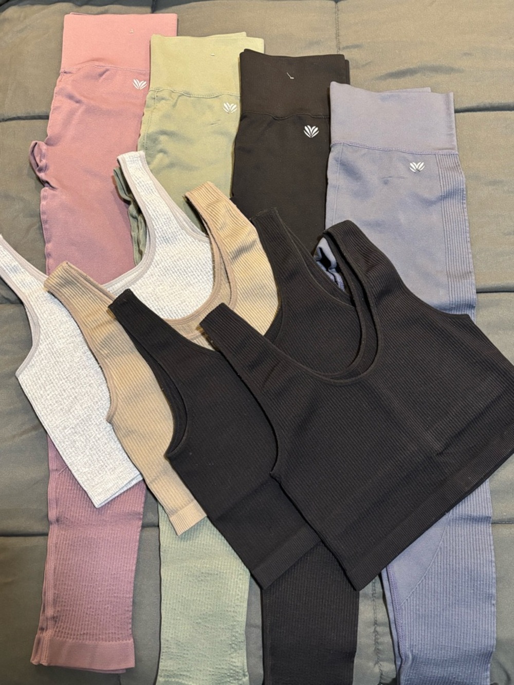 BUNDLE Forever 21 spandex, high-waisted, ribbed leggings and tops - Size S